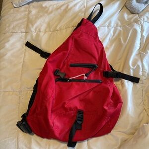 Vintage GAP sling bag - red
